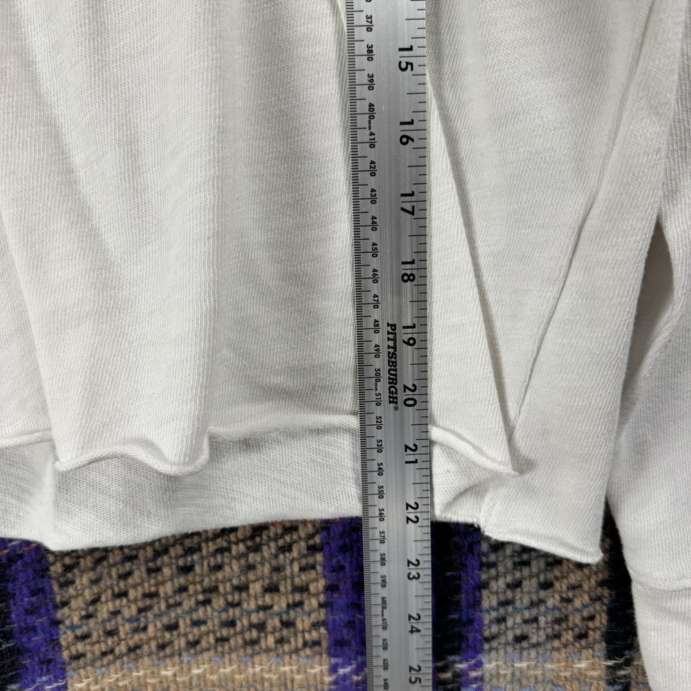 Abercrombie & Fitch Womens Small White V Neck Long Sleeve A&F Tiger Graphic Top - Picture 5 of 5